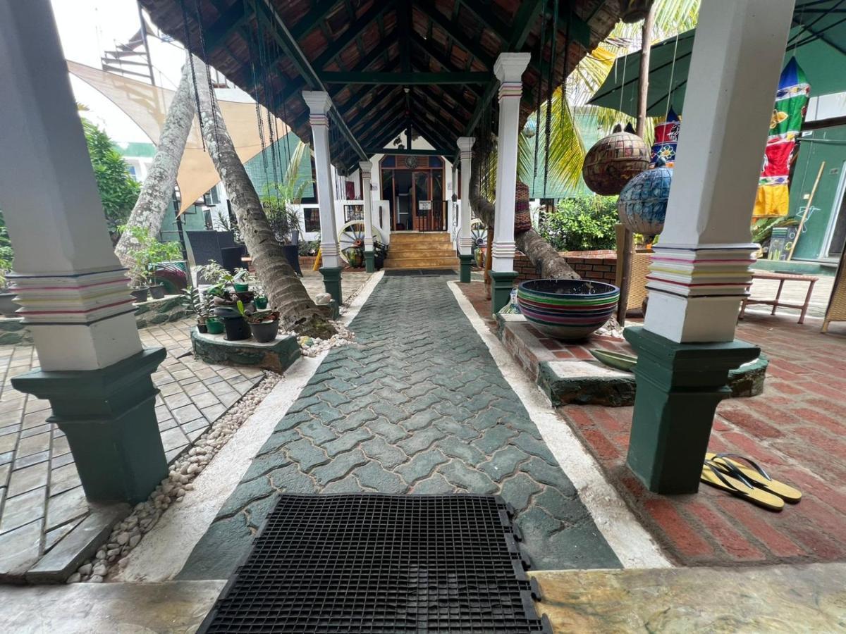 Frangipani Beach Villa Tangalle Esterno foto