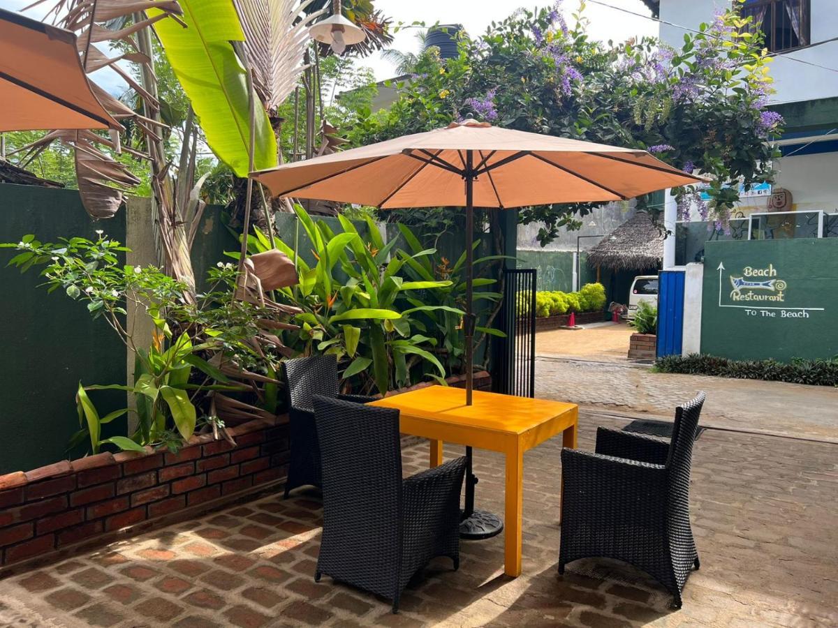 Frangipani Beach Villa Tangalle Esterno foto
